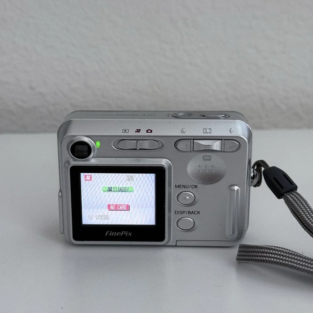 Fujifilm FinePix A345 Digital 4.1MP 3x Zoom Silver CAMERA ONLY *LENS NEED REPAIR